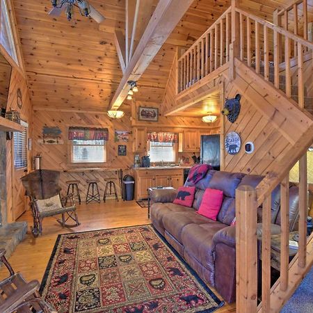 Helen Cabin With Deck And Hot Tub Less Than Half Mi To Main St Exteriér fotografie