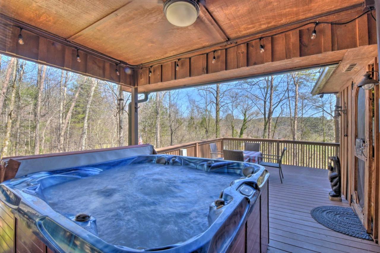 Helen Cabin With Deck And Hot Tub Less Than Half Mi To Main St Exteriér fotografie