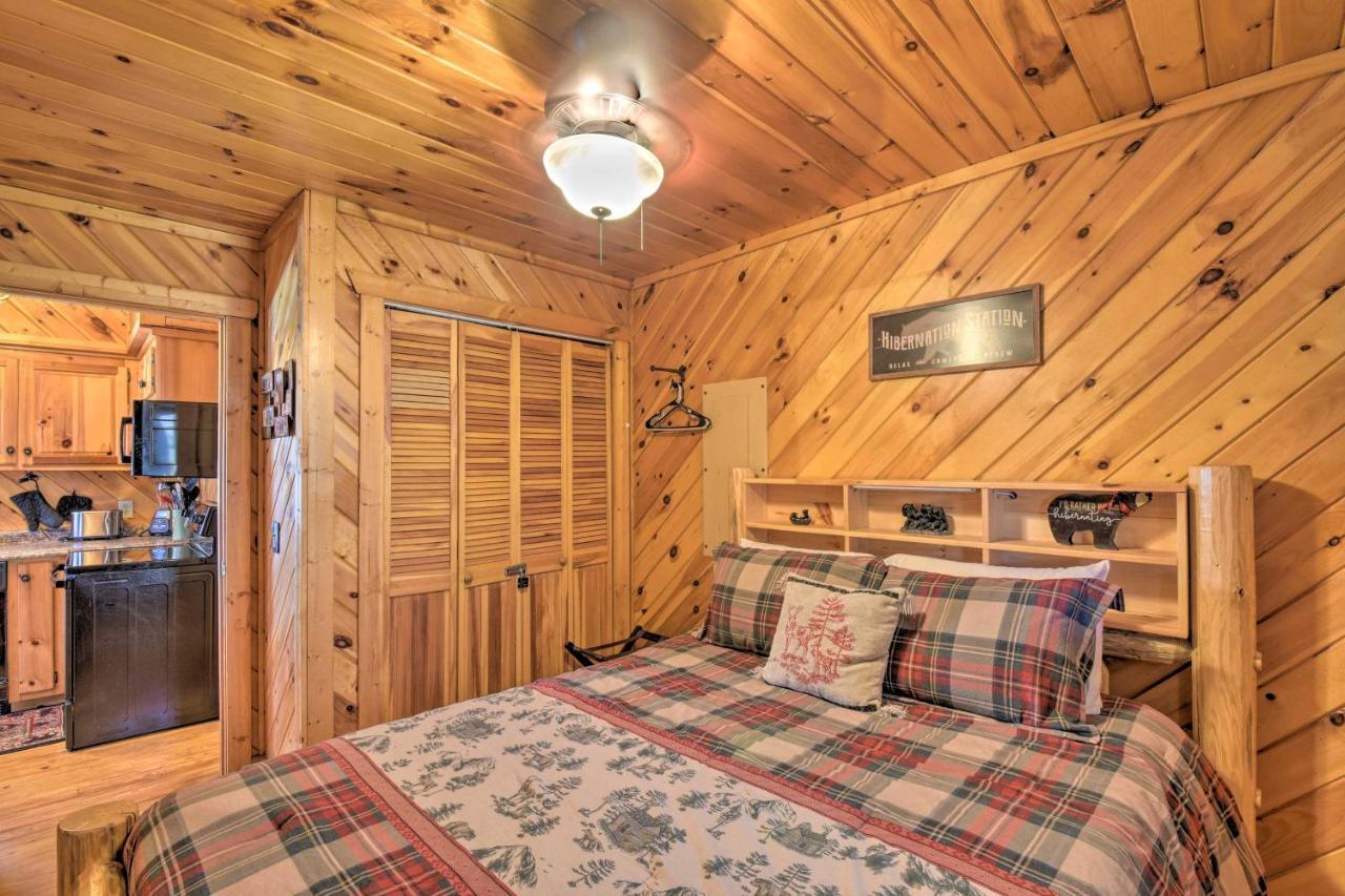 Helen Cabin With Deck And Hot Tub Less Than Half Mi To Main St Exteriér fotografie